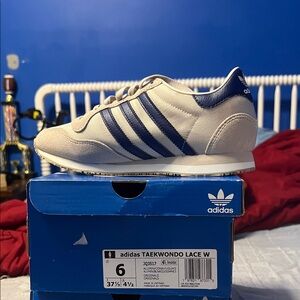 adidas Women’s Lace-Up Trainer in Cream and Navy